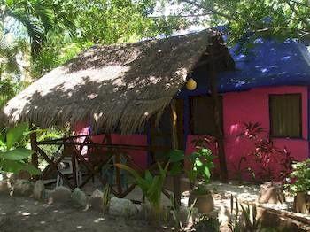 Amar Inn Bed & Breakfast Puerto Morelos Exterior photo